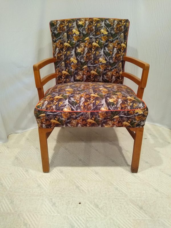 upholstered-chair-ge36e985f1_1920
